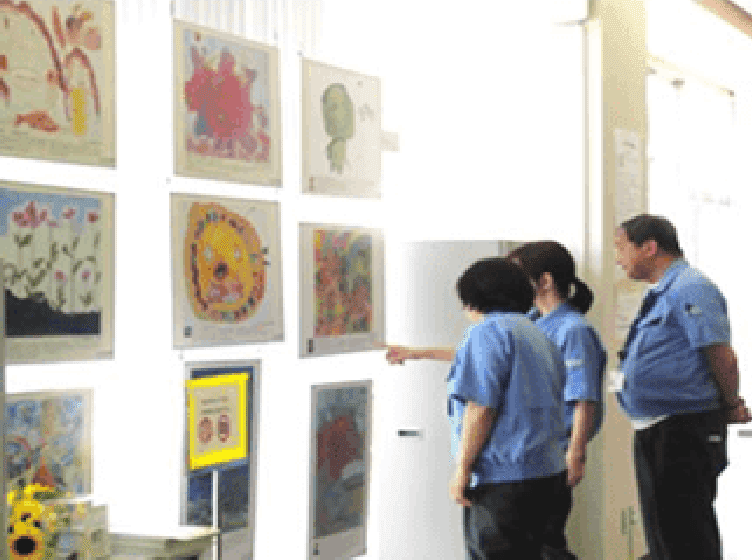 The art exhibit featuring drawings by pediatric cancer patients